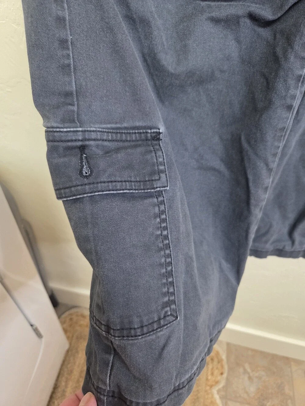 Wild Fable Charcoal Mid-Rise Relaxed Fit Barrel Leg Cargo Pants Size Small/29
